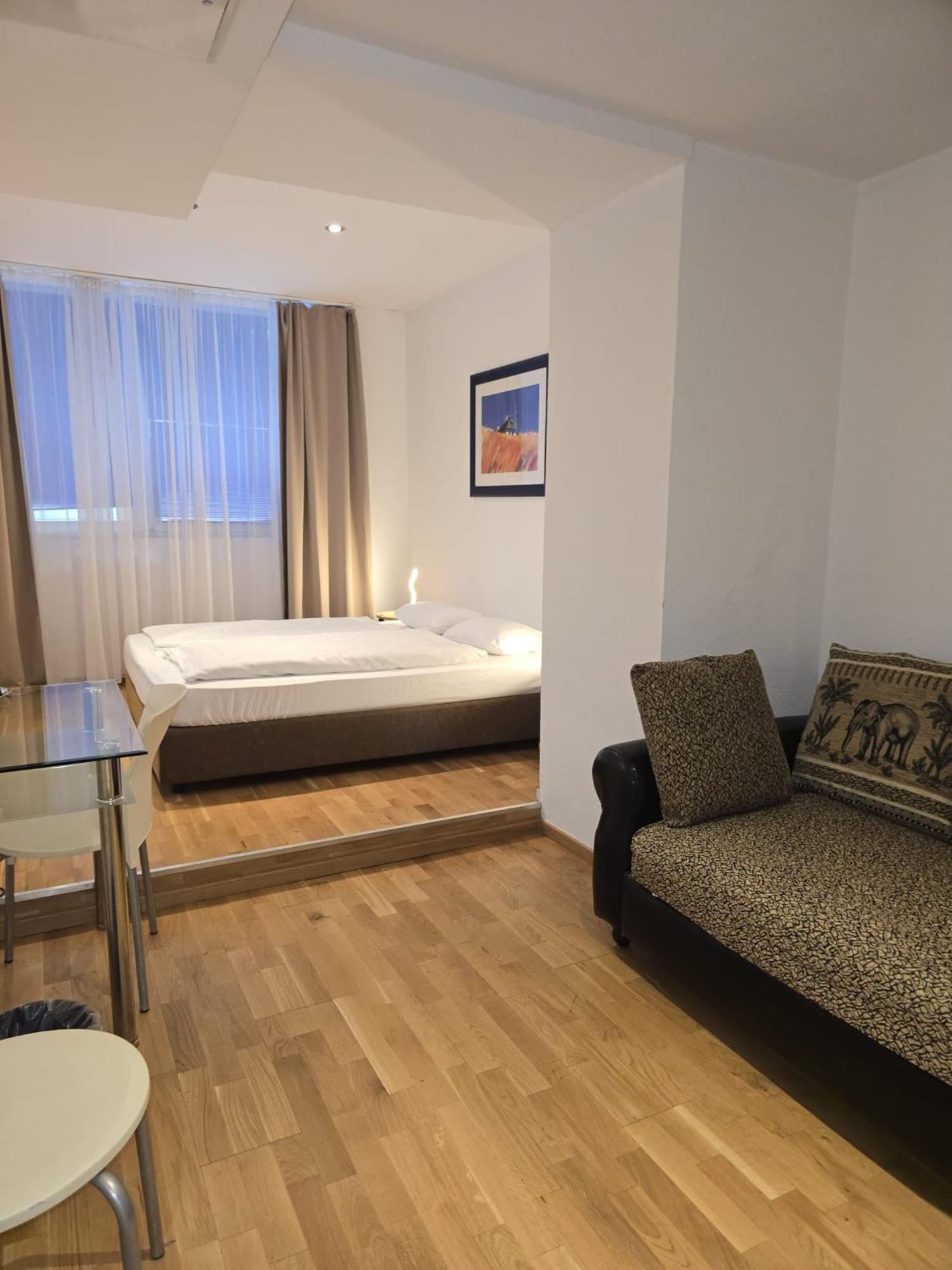 דיסלדורף Hotel Stern מראה חיצוני תמונה