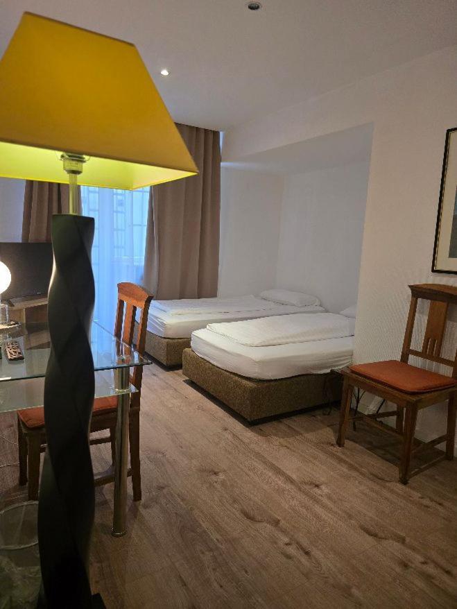 דיסלדורף Hotel Stern מראה חיצוני תמונה