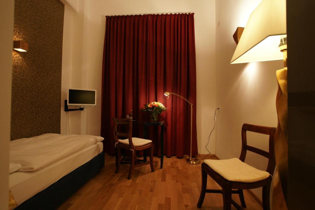 דיסלדורף Hotel Stern חדר תמונה