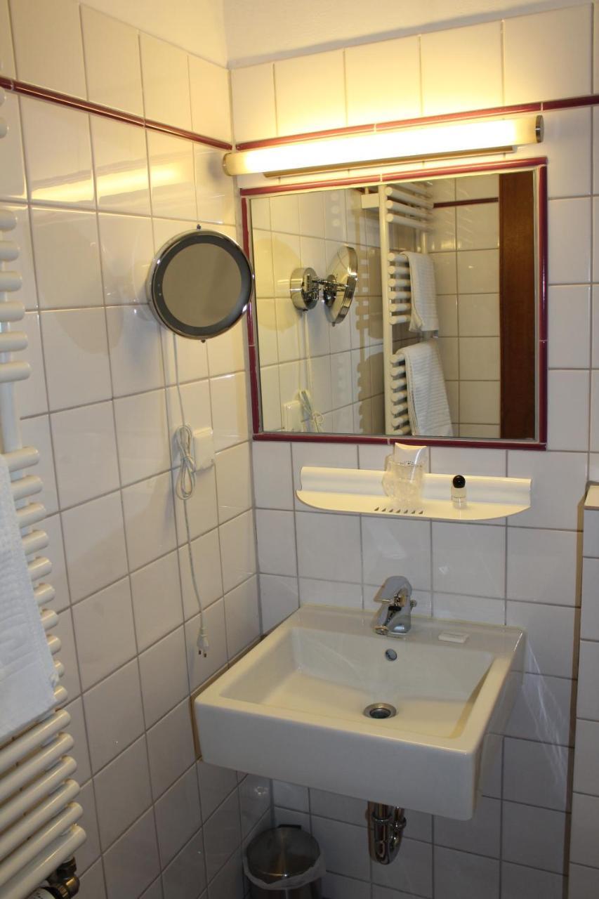 דיסלדורף Hotel Stern מראה חיצוני תמונה