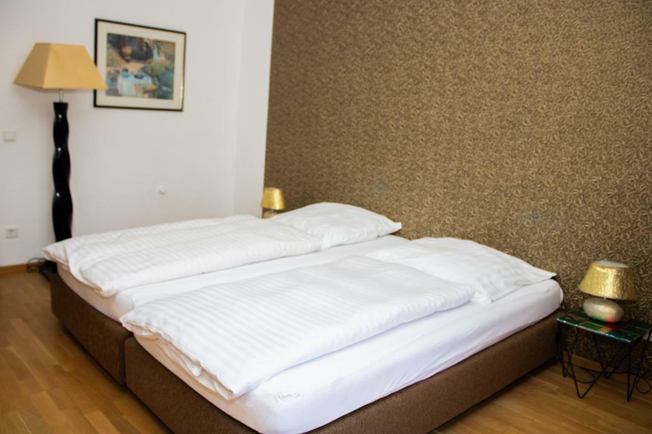 דיסלדורף Hotel Stern מראה חיצוני תמונה