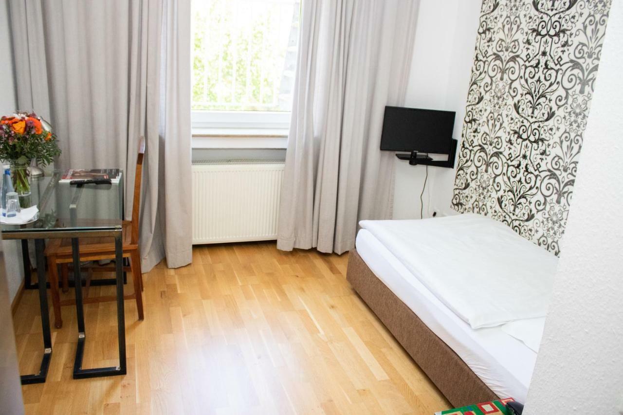 דיסלדורף Hotel Stern מראה חיצוני תמונה